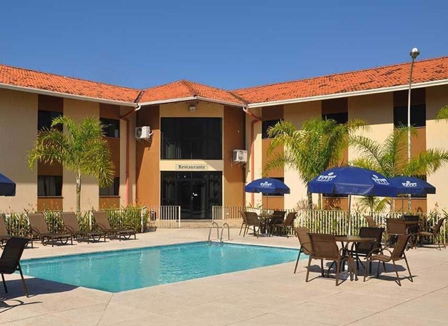 Imagen de la piscina del Hotel Cegil Boulevard. Foto 9