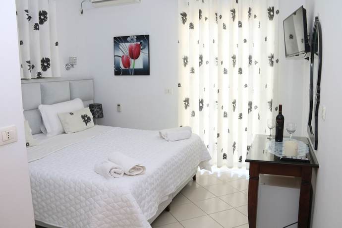 Imagen de la habitación del Hotel Ceko. Foto 15