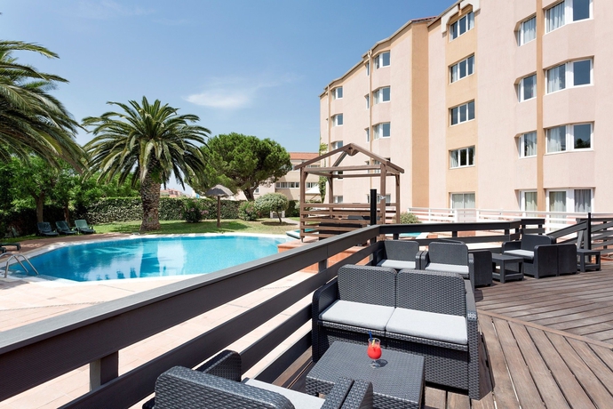 Imagen de los exteriores del Hotel Cela Canet Europa. Foto 13