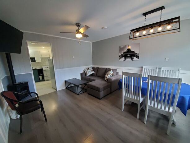 Imagen de la habitación del Hotel Celadon Lodge, Radium Hot Springs. Foto 14