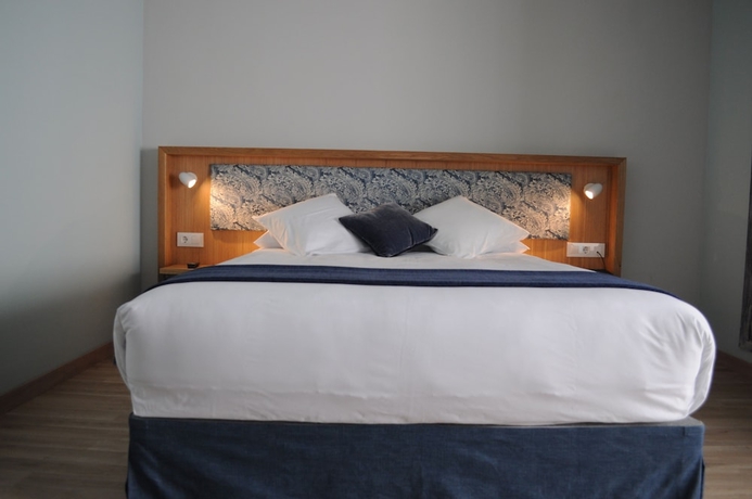 Imagen de la habitación del Hotel Celanova. Foto 9