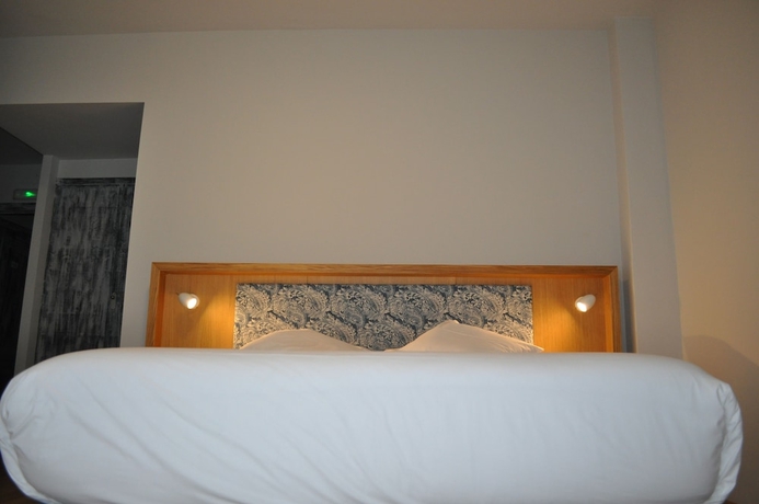 Imagen de la habitación del Hotel Celanova. Foto 15