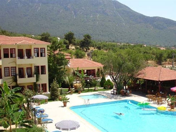 Imagen general del Hotel Celay. Foto 10