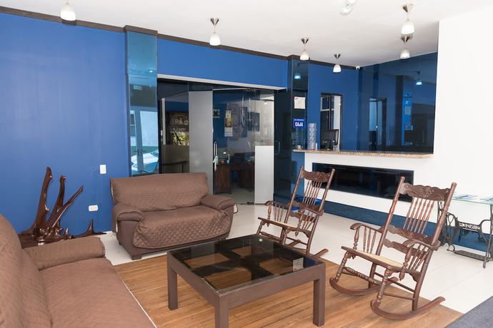 Imagen de los interiores del Hotel Celebertti. Foto 19