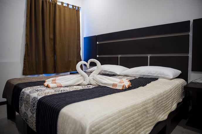 Imagen de la habitación del Hotel Celebertti. Foto 15