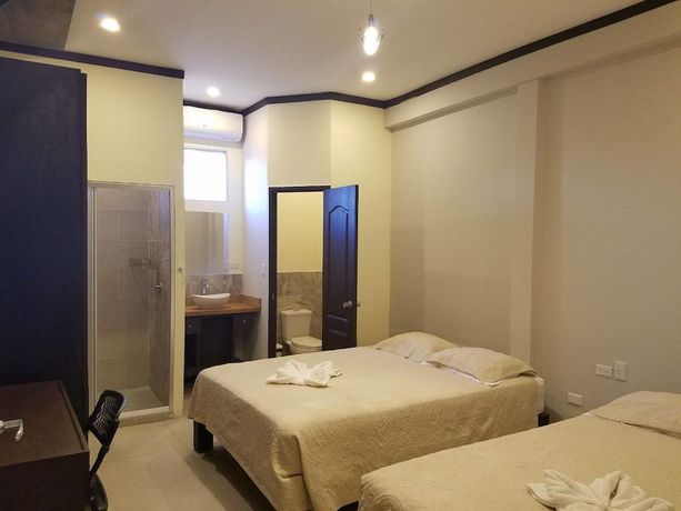 Imagen de la habitación del Hotel Celebertti. Foto 17