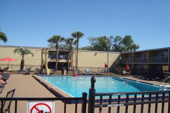 Imagen general del Hotel Celebration Suites. Foto 7