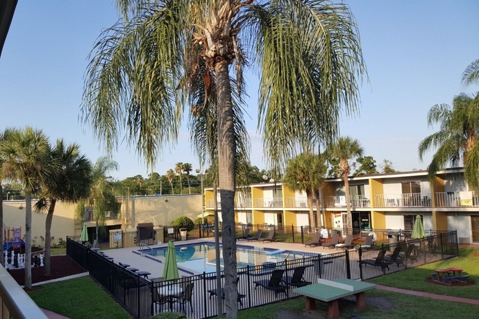 Imagen general del Hotel Celebration Suites. Foto 8