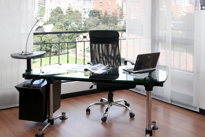 Imagen de la habitación del Hotel Celebrities Suites. Foto 2