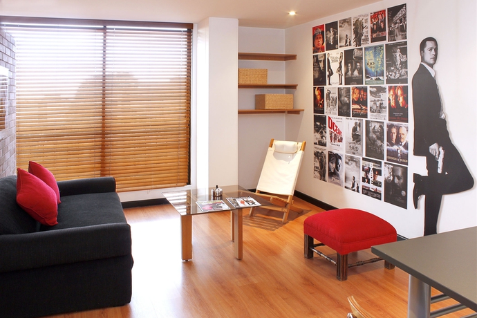 Imagen de los interiores del Hotel Celebrities Suites. Foto 13