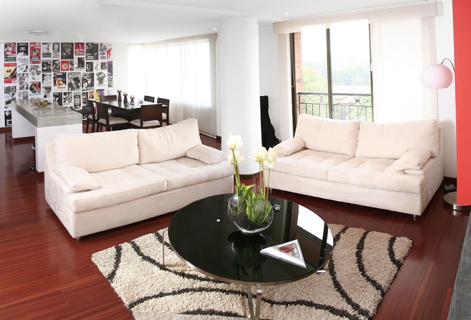 Imagen de los interiores del Hotel Celebrities Suites. Foto 14