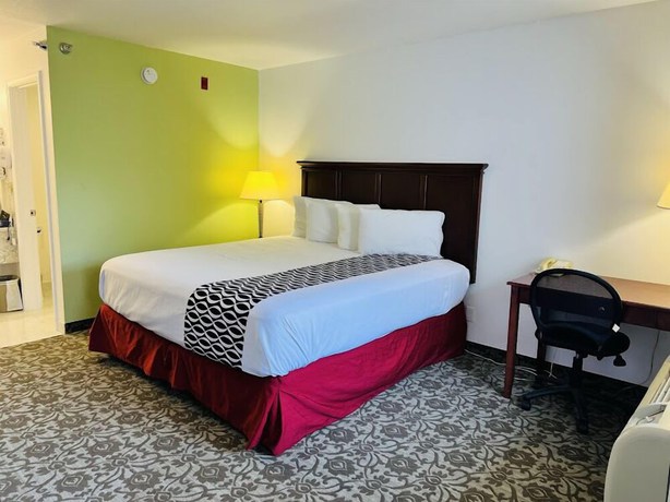 Imagen de la habitación del Hotel Celebrity Inn, Branson. Foto 3
