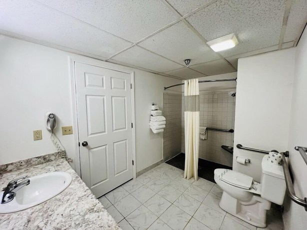 Imagen de la habitación del Hotel Celebrity Inn, Branson. Foto 5