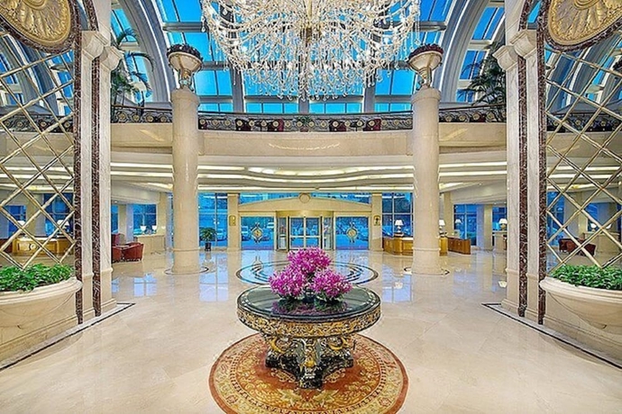 Imagen de los interiores del Hotel Celebrity International Grand. Foto 17