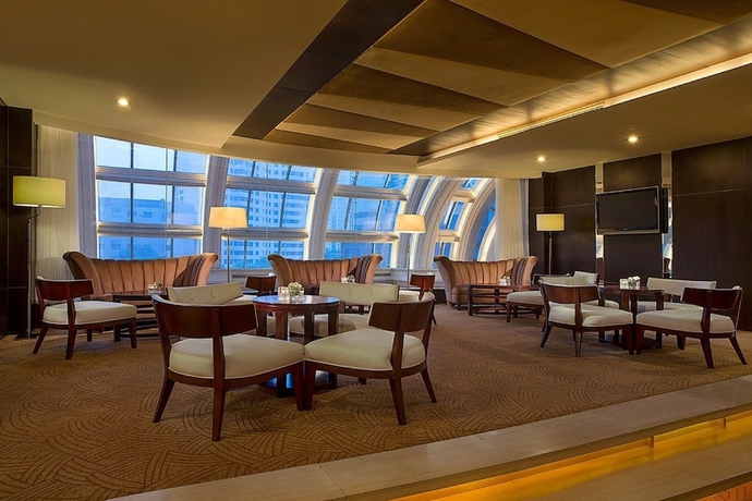 Imagen del bar/restaurante del Hotel Celebrity International Grand. Foto 2