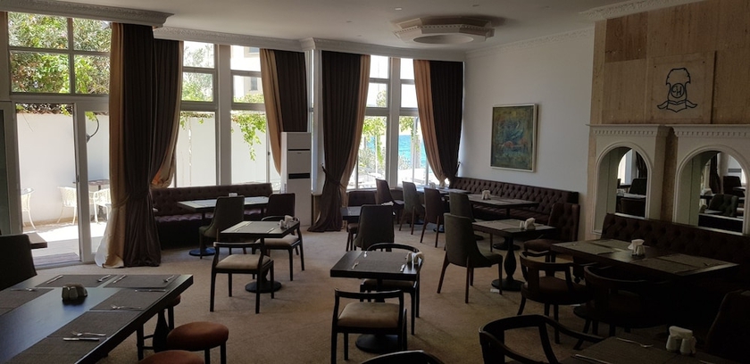 Imagen del bar/restaurante del Hotel Celebrity, Lapta. Foto 5