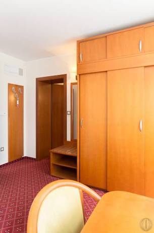 Imagen de la habitación del Hotel Celeia. Foto 4