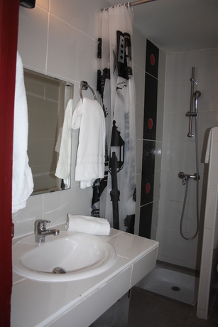 Imagen de la habitación del Hotel Celenya. Foto 6