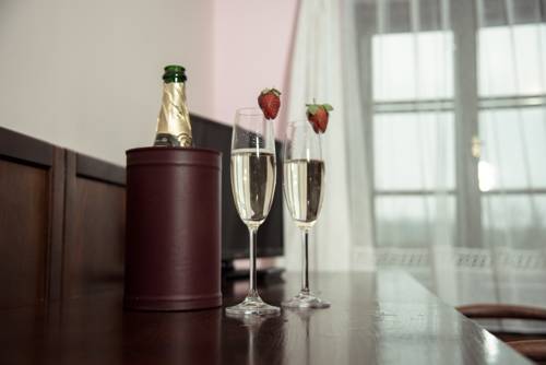 Imagen de la habitación del Hotel Celerin. Foto 8