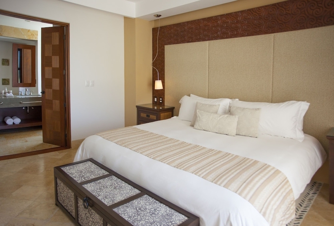 Imagen de la habitación del Hotel Celeste Beach Residences Huatulco Curamoria Collection. Foto 3