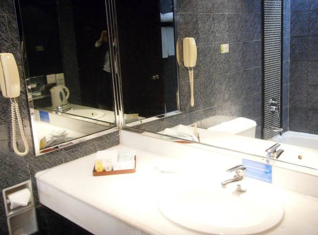 Imagen de la habitación del Hotel Celeste Palace International Hotel - Jiangmen. Foto 8