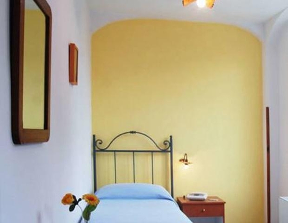 Imagen general del Hotel Celeste, Procida. Foto 3