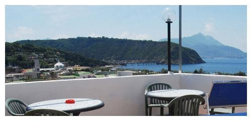 Imagen general del Hotel Celeste, Procida. Foto 6