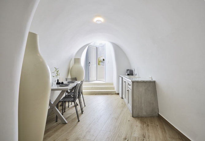 Imagen de la habitación del Hotel Celestia Grand. Foto 8