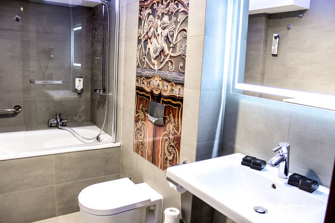 Imagen de la habitación del Hotel Celestin Residence. Foto 2