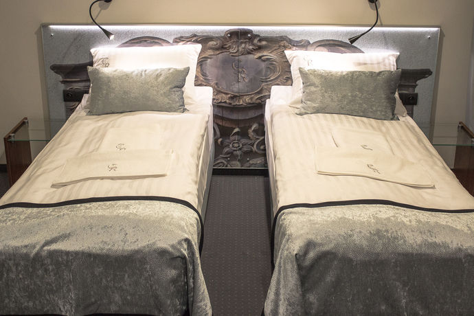 Imagen de la habitación del Hotel Celestin Residence. Foto 4