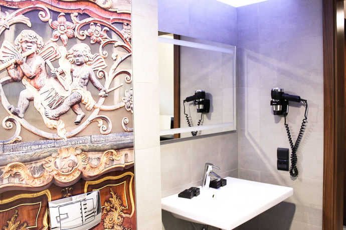 Imagen de la habitación del Hotel Celestin Residence. Foto 11