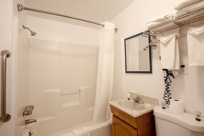 Imagen general del Hotel Celilo Inn, Williams. Foto 5