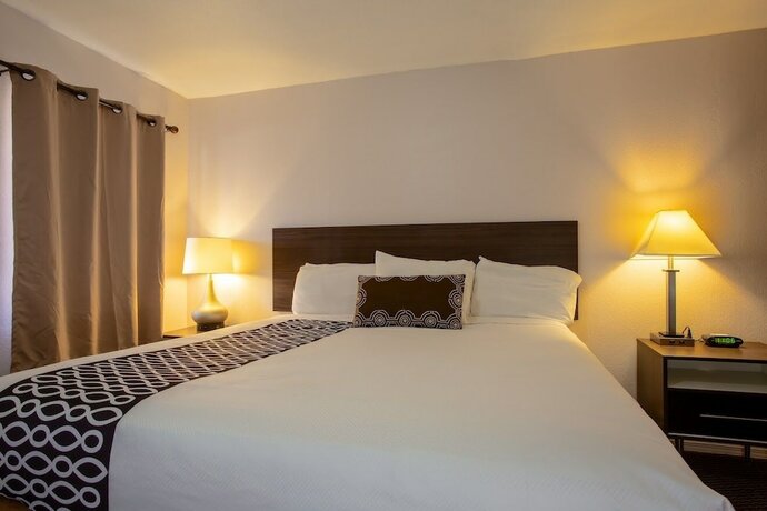 Imagen general del Hotel Celilo Inn, Williams. Foto 12
