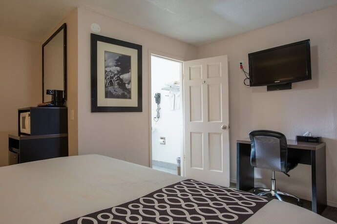 Imagen general del Hotel Celilo Inn, Williams. Foto 16