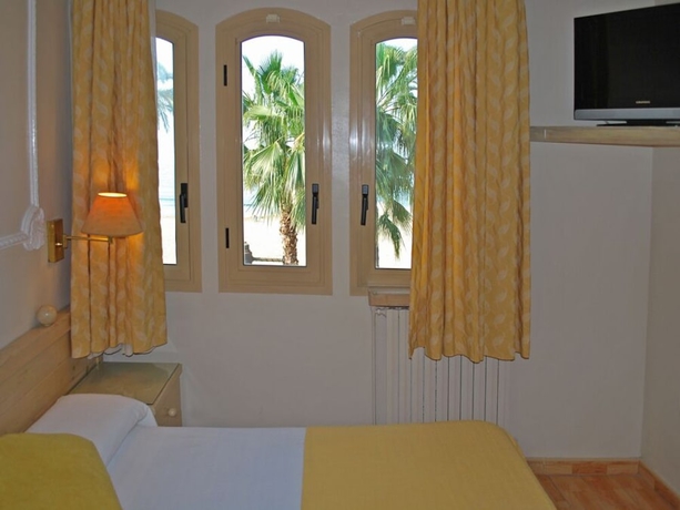 Imagen de la habitación del Hotel Celimar. Foto 12