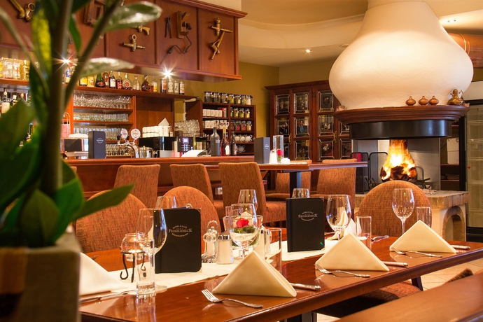 Imagen del bar/restaurante del Hotel Cella Central Historic Boutique Hotel. Foto 5