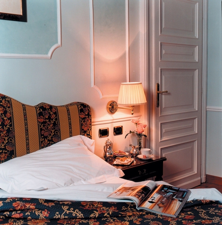 Imagen de la habitación del Hotel Cellini. Foto 13