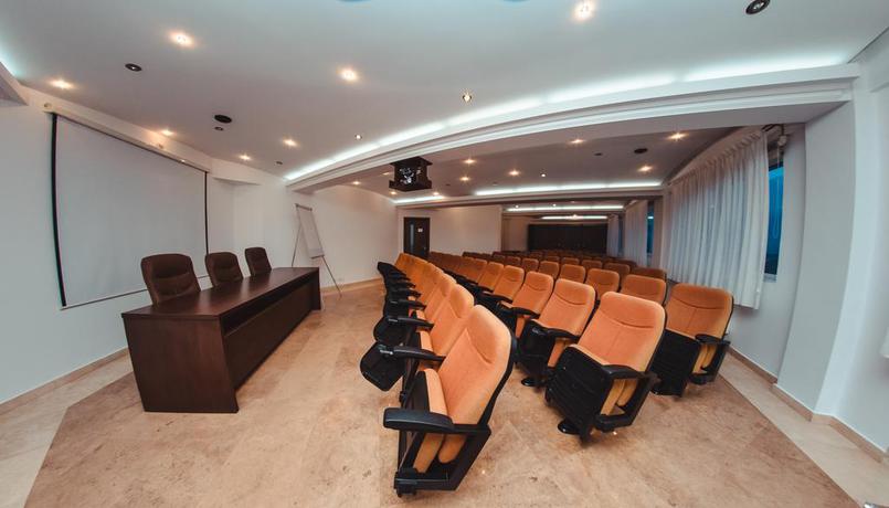 Imagen de los interiores del Hotel Celly. Foto 9