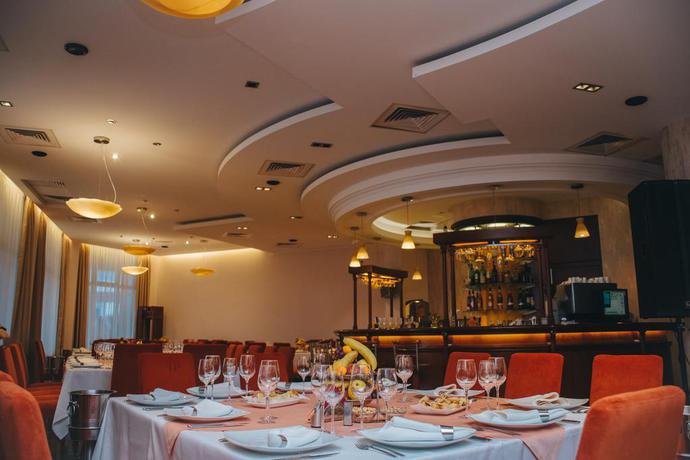 Imagen del bar/restaurante del Hotel Celly. Foto 2
