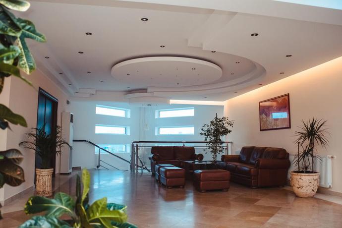 Imagen de los interiores del Hotel Celly. Foto 14