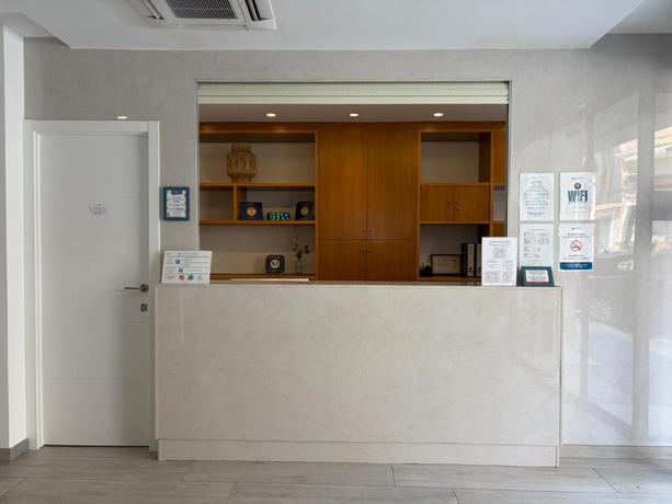 Imagen de los interiores del Hotel Celymar. Foto 7