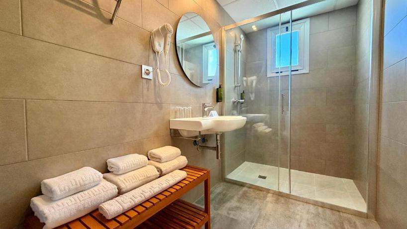 Imagen de la habitación del Hotel Celymar. Foto 4