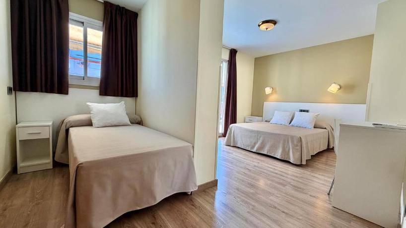 Imagen de la habitación del Hotel Celymar. Foto 5