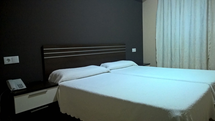 Imagen de la habitación del Hotel Cemar. Foto 2