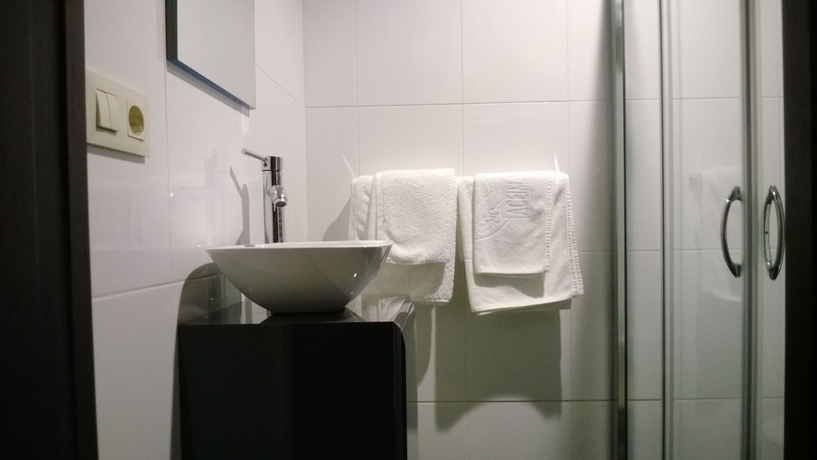 Imagen de la habitación del Hotel Cemar. Foto 3