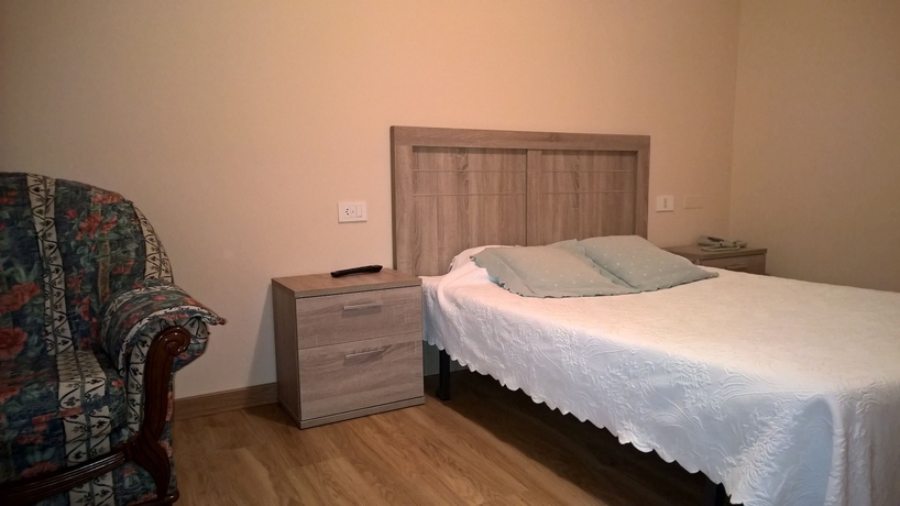 Imagen de la habitación del Hotel Cemar. Foto 4