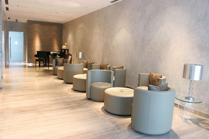 Imagen de los interiores del Hotel Cemara. Foto 10