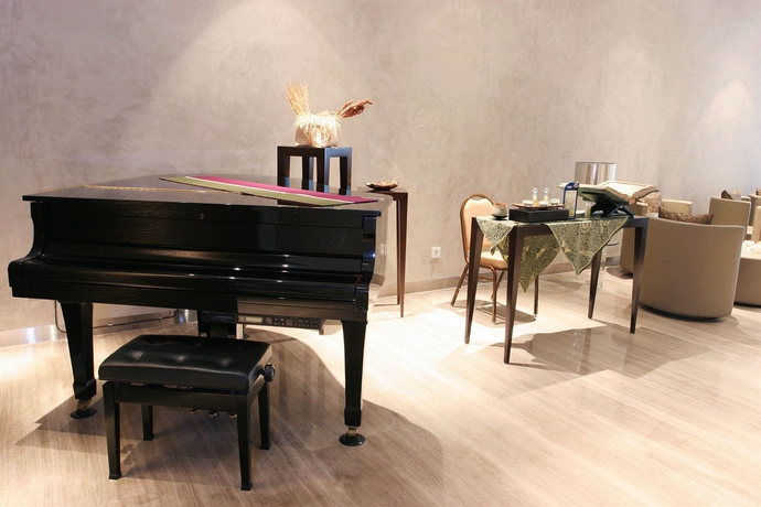 Imagen de los interiores del Hotel Cemara. Foto 12