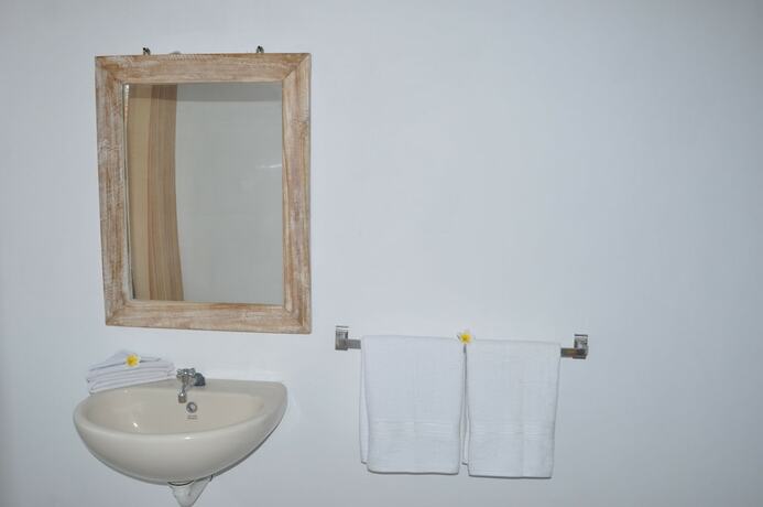 Imagen de la habitación del Hotel Cemara's Beach Homestay. Foto 13