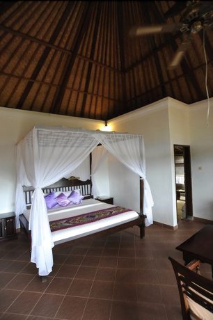 Imagen de la habitación del Hotel Cempaka Belimbing Villas. Foto 12